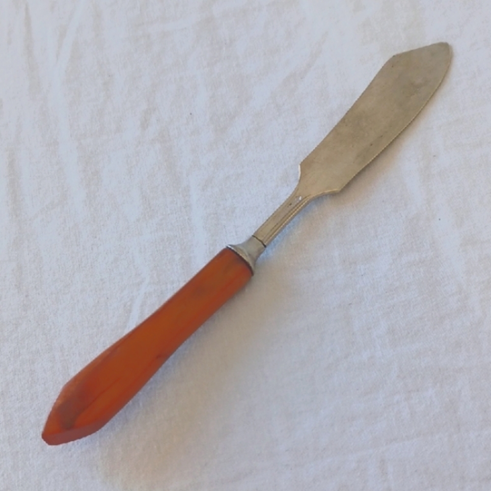 Vintage Bakelite Butter Knife Silver Plated with Butterscotch Swirl Handle